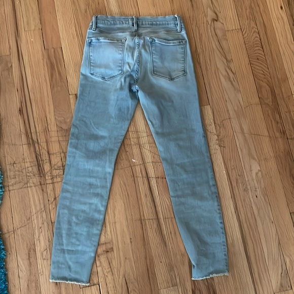 Frame Light Blue Skinny Crop Jeans